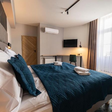Milu Apartments Sebastiana Krakow Bagian luar foto