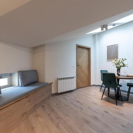 Milu Apartments Sebastiana Krakow Bagian luar foto